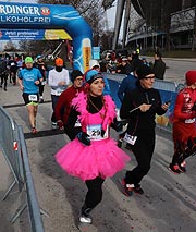 Winterlaufserie M&uuml;nchen 2019 Teil 3: Lauf &uuml;ber 20 km und Faschingslauf 10 km am 10.02.2019 im Olympiapark, M&uuml;nchen (&copy;Foto. Martin Schmitz)